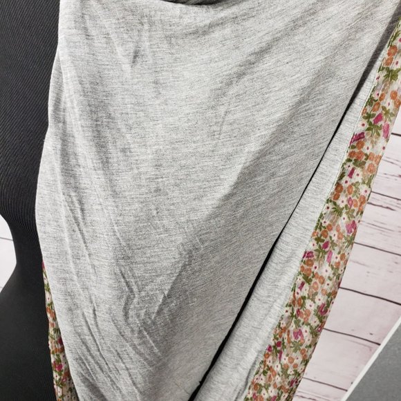 Steve Madden Tan Brown Floral‎ Reversible Gray Infinity Scarf - Picture 5 of 8